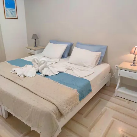 Ayeri Parikia (Paros)