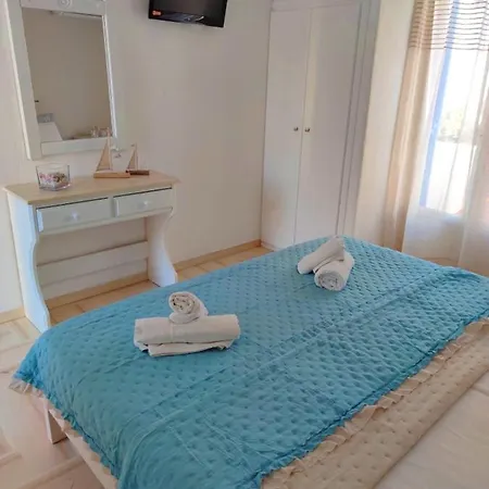 Ayeri 2* Parikia (Paros)