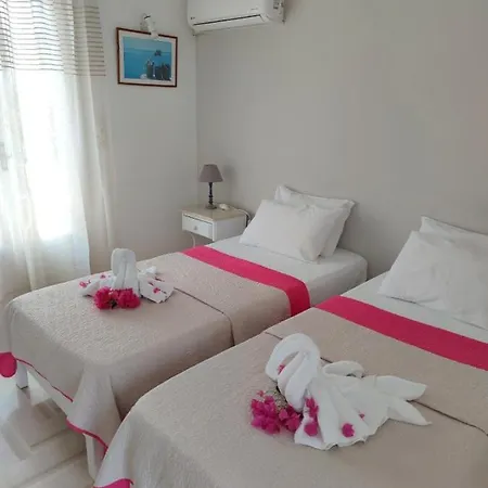 Hotel Ayeri
