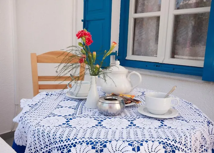 Ayeri מלון פארוס